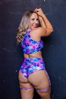 AMBR Designs Twist Top Cruzado Soul L