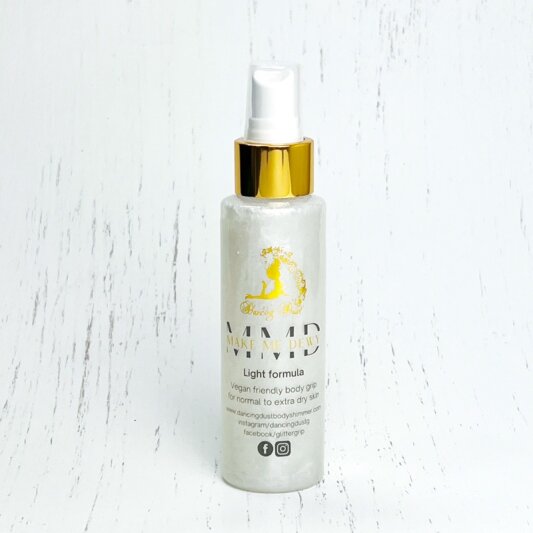 Dancing Dust Agarre Make me Dewy para Piel Seca Plateada