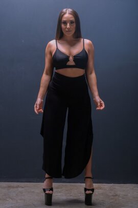 AMBR Designs Top Corto con Cierre Media Noche Negro